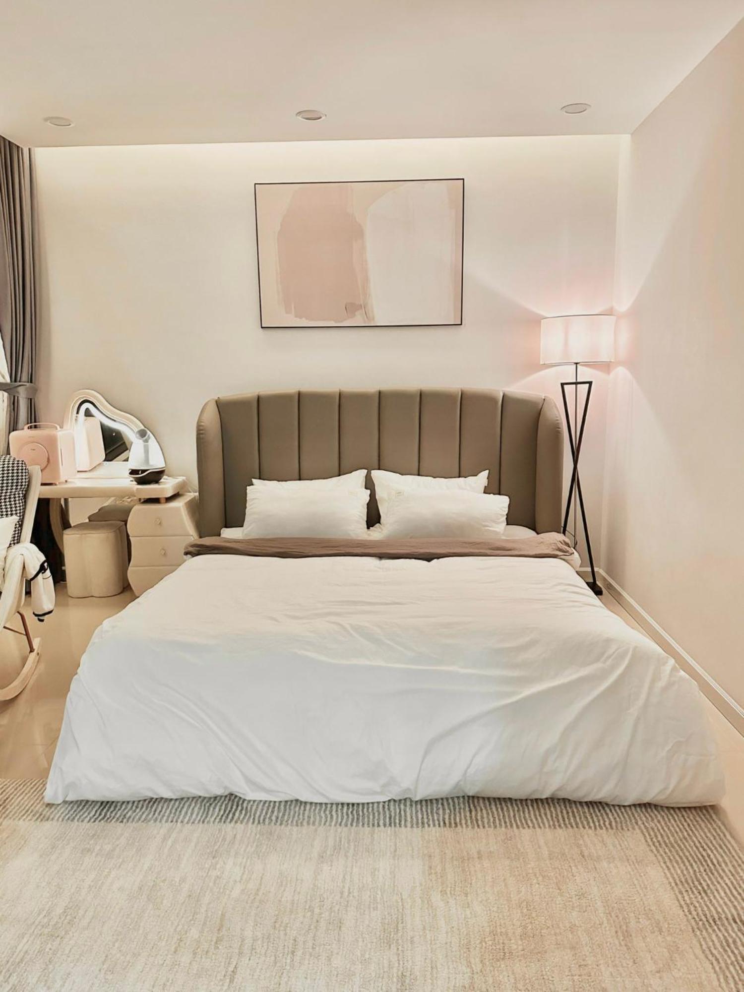 Westlake Homestay Hanoi - D'Le Roi Soleil Экстерьер фото